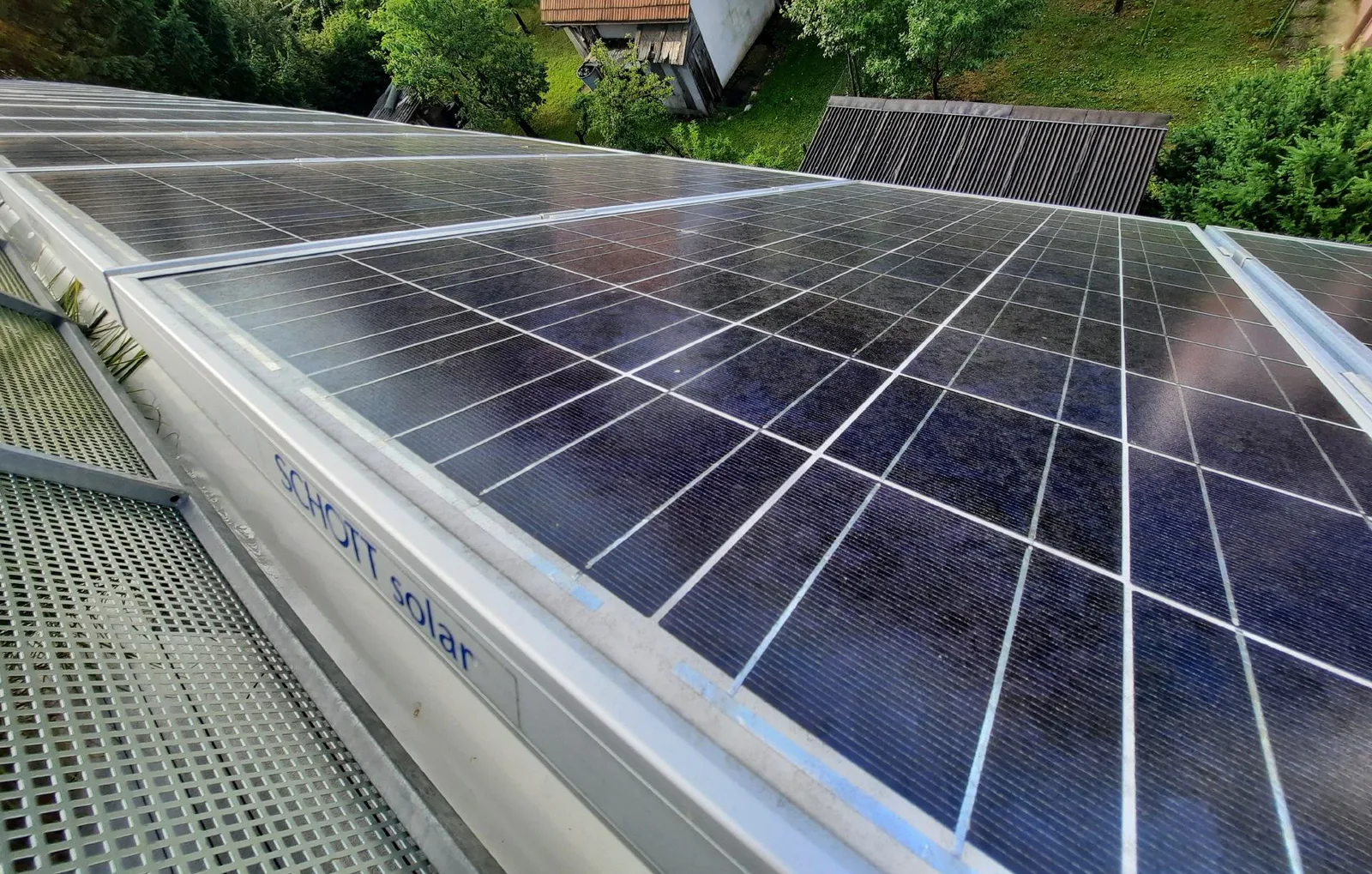 Photovoltaikmodule am Gebäude