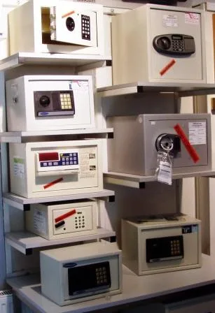 Mehrere Tresore in der Ausstellung
